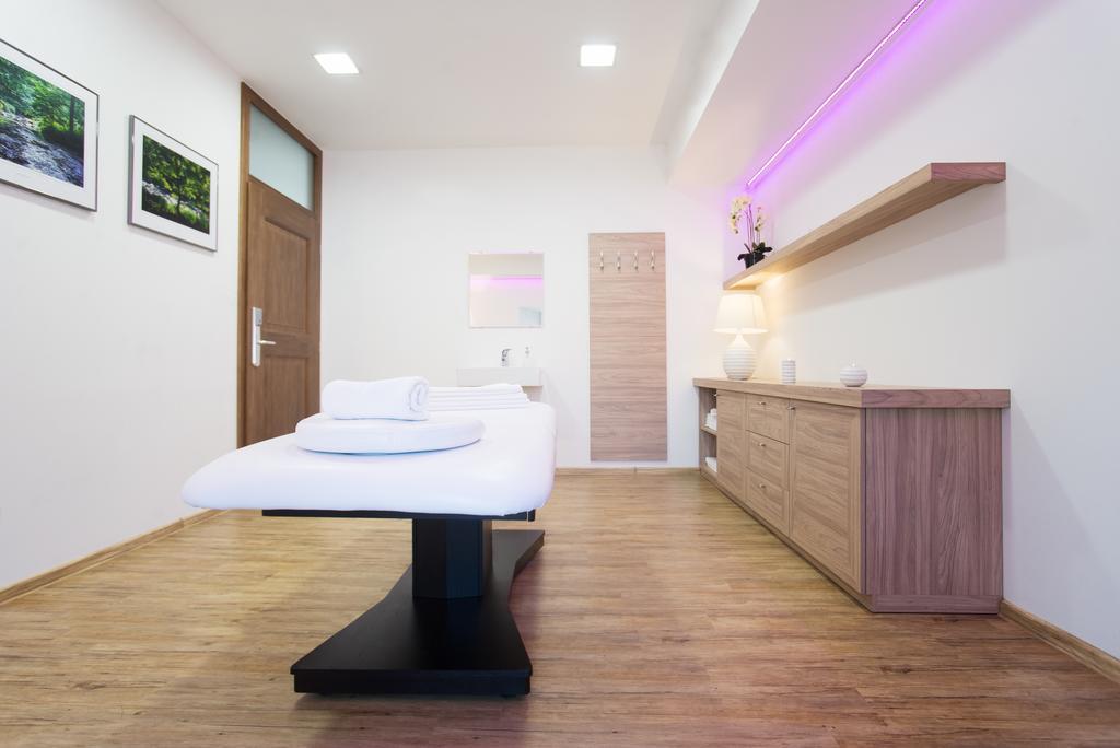 Vladislav Hotel Zamek Valec المظهر الخارجي الصورة
