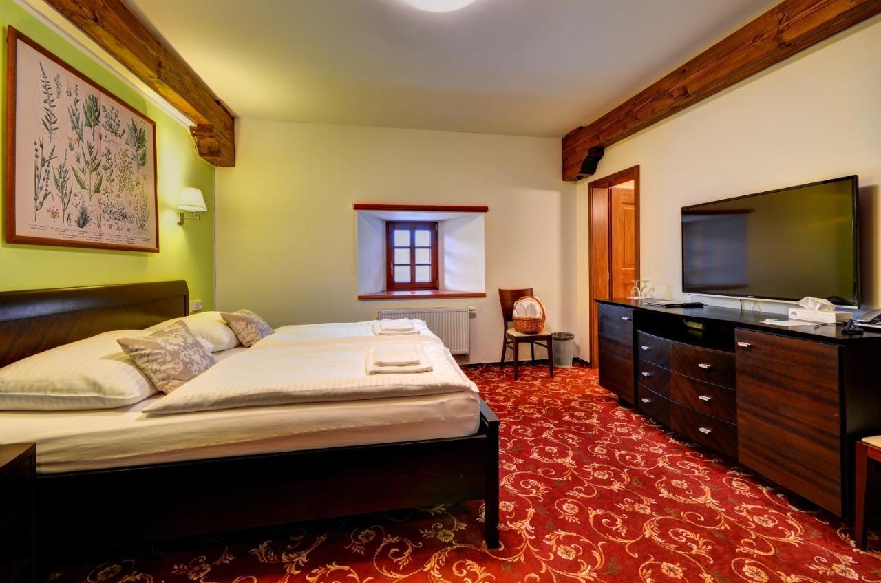 Vladislav Hotel Zamek Valec المظهر الخارجي الصورة