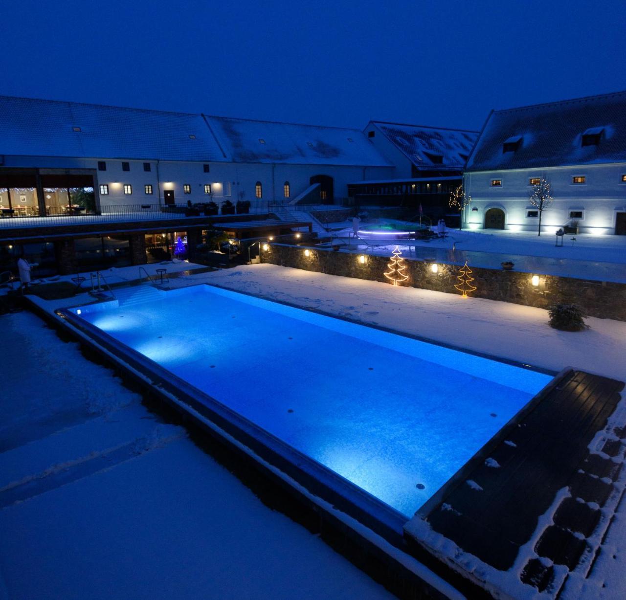 Vladislav Hotel Zamek Valec المظهر الخارجي الصورة