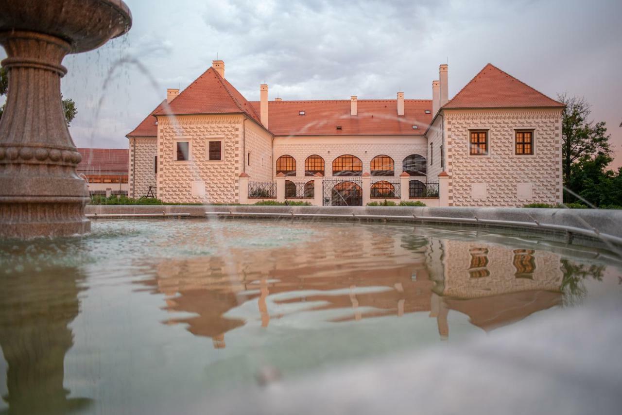 Vladislav Hotel Zamek Valec المظهر الخارجي الصورة